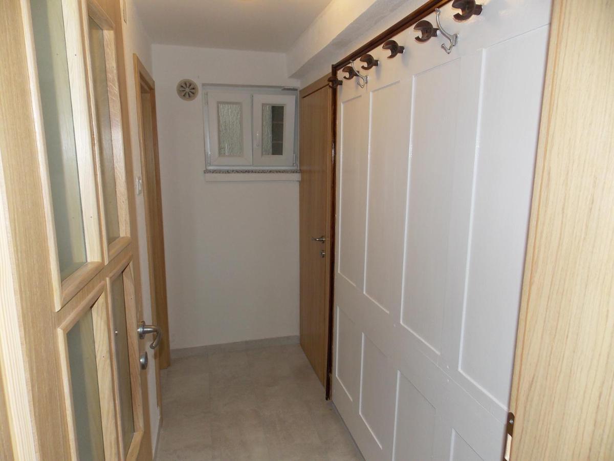 Apartments Miro Kornić Zewnętrze zdjęcie