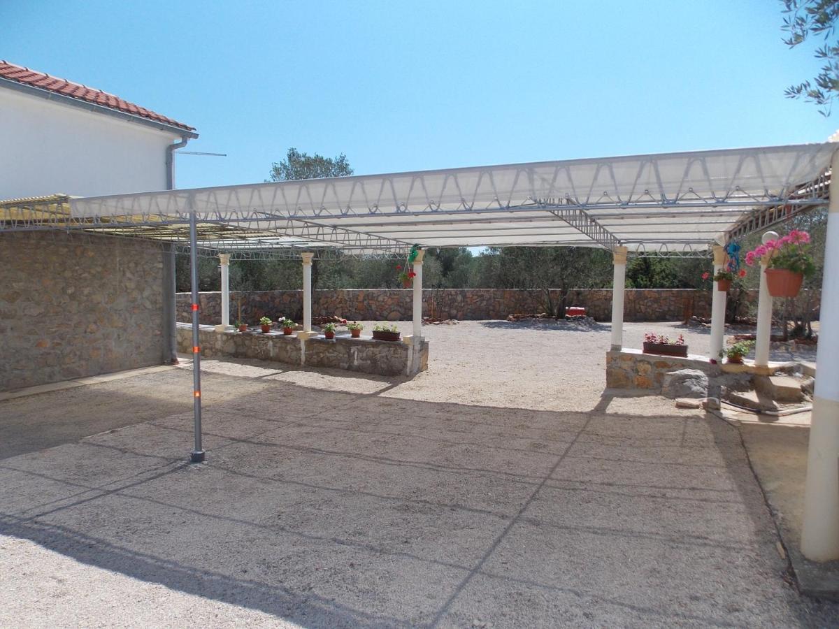 Apartments Miro Kornić Zewnętrze zdjęcie