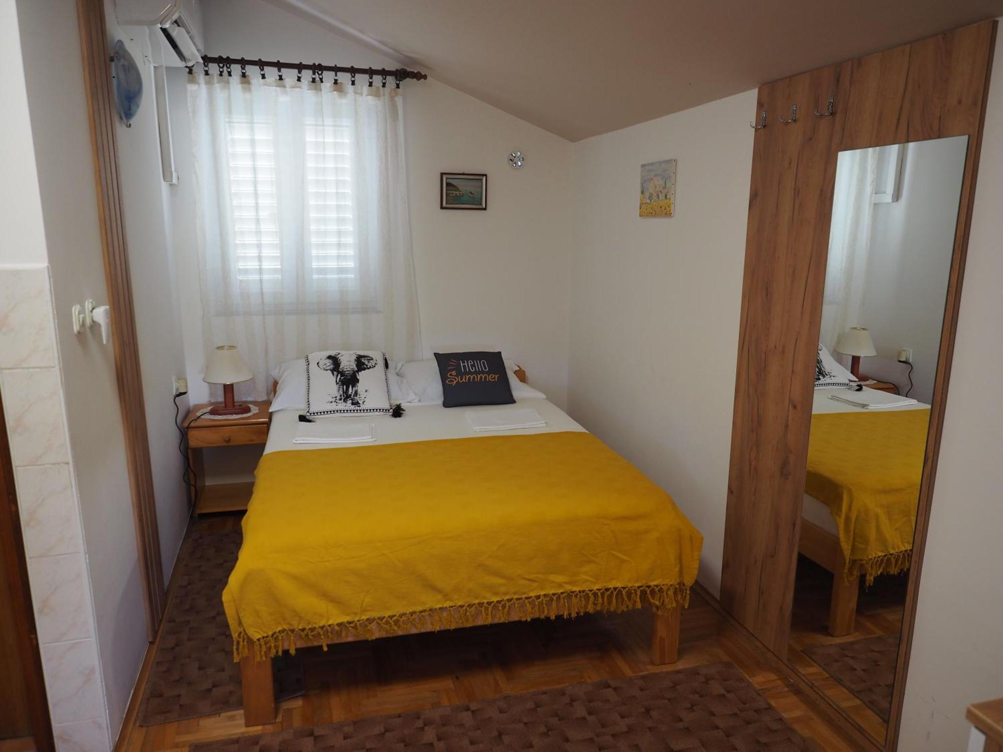 Apartments Miro Kornić Zewnętrze zdjęcie
